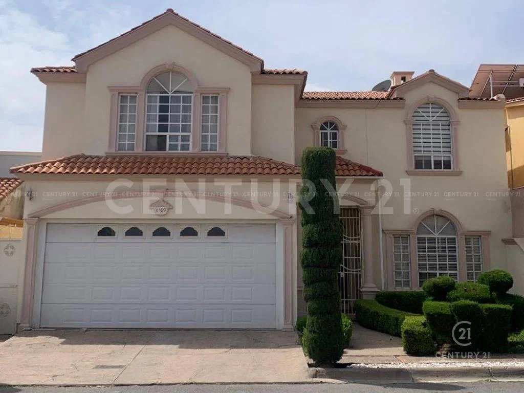 Casa en Venta en Fraccionamiento Haciendas del Valle en Chihuahua, Chih.